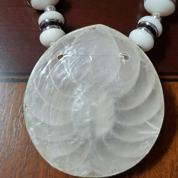 Necklace vintage  NECKLACE SHELL AND BEADS 70'S - Picture 5 of 6